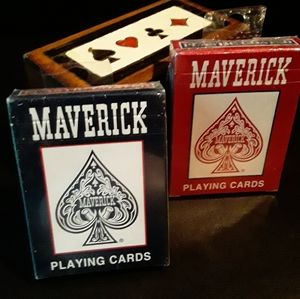 Vntg wooden card holder w/ 2 unopened decks
